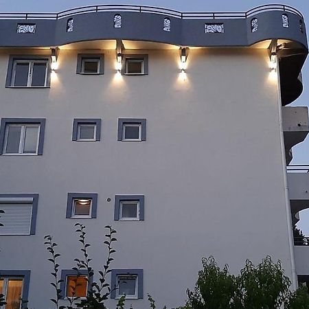 Rooms & Apartments Anka بار المظهر الخارجي الصورة
